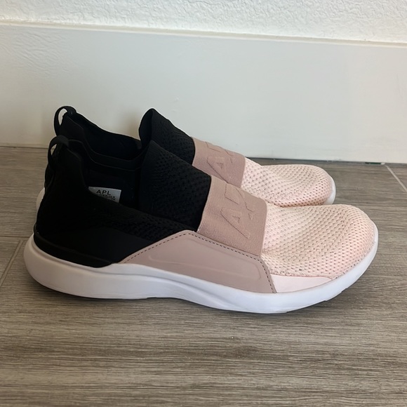 APL Women’s Sneakers Size 8.5 - Picture 3 of 5